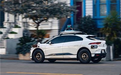 فناوری "شناسایی عابر پیاده" خودروهای خودران شرکت "وایمو"